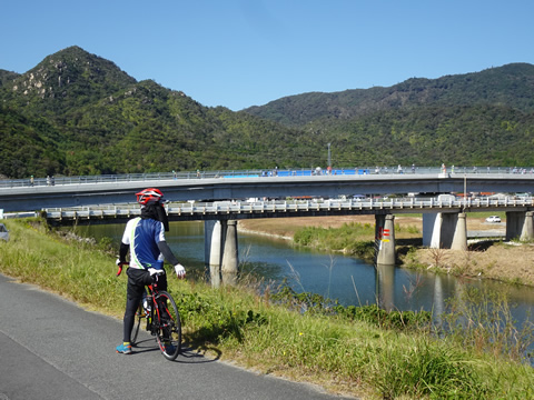 新しい橋の見学