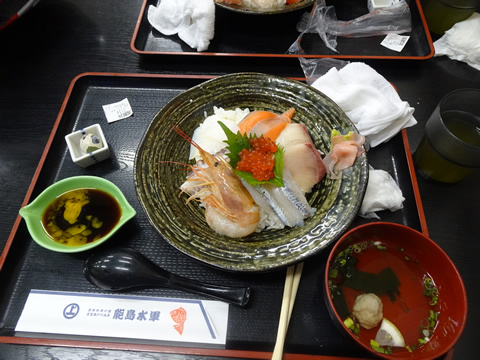 能島水産で昼食