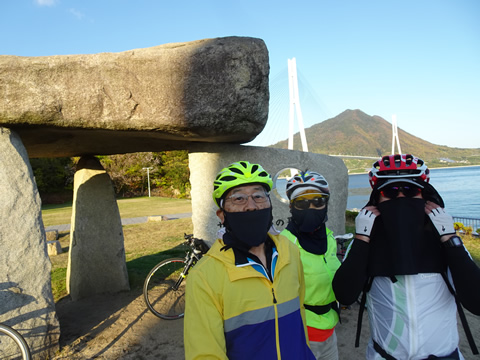 サイクリングの聖地で記念撮影