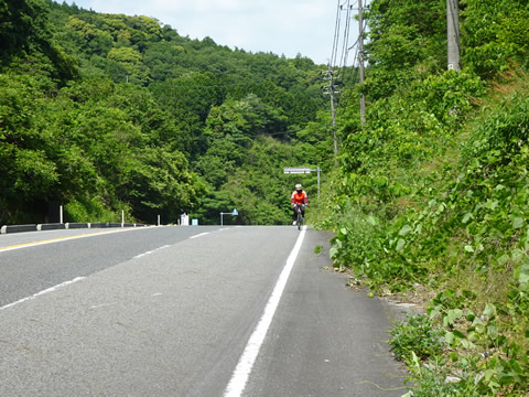 今日最後の峠の頂上