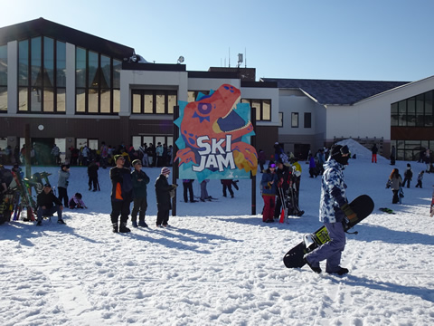 スキージャムの看板