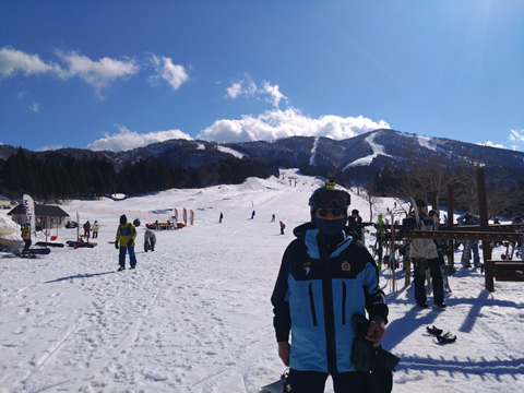 レストランの横で記念撮影