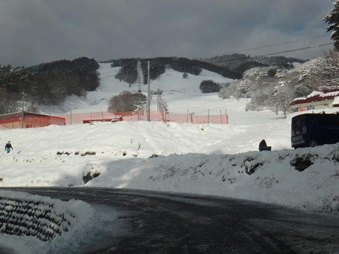 旧国設側は土から積雪になってました