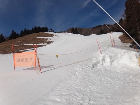 立山トップの雪