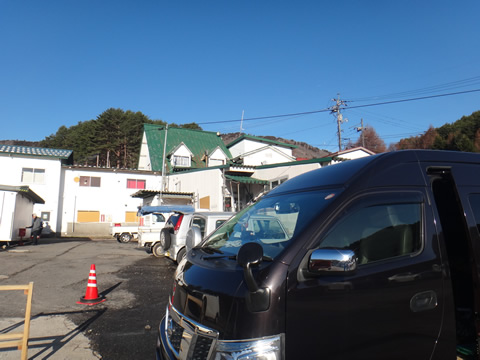 今日も車中泊でした