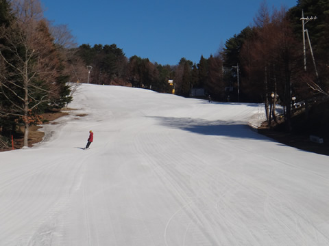 人は少な目なゲレンデです