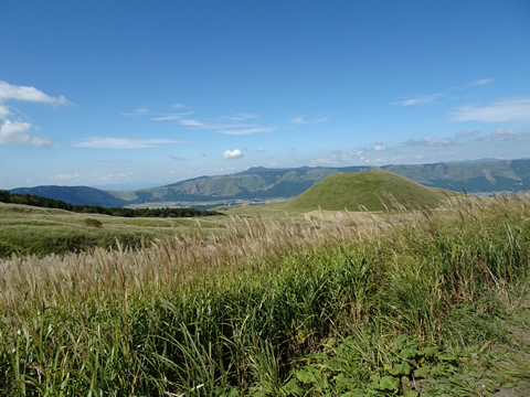 阿蘇の外輪山